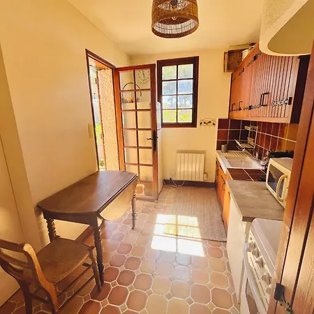 Maison Domaine Prive De Port D 'alon 度假居